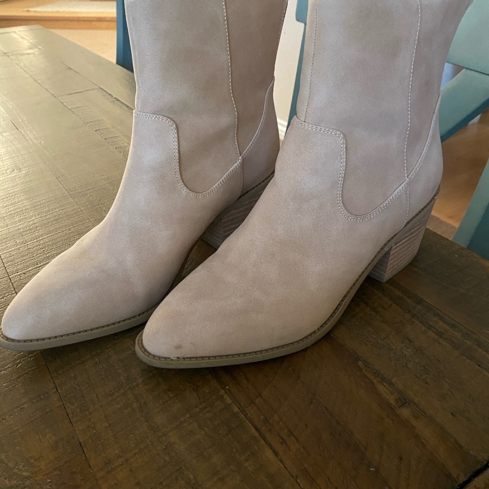 Dolce Vita Beige Ankle Boots Size 10